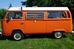 Volkswagen T2b kampeerauto uit 1976